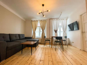 1 bd Old Town apartment - 2 min from Dome Church, Riga